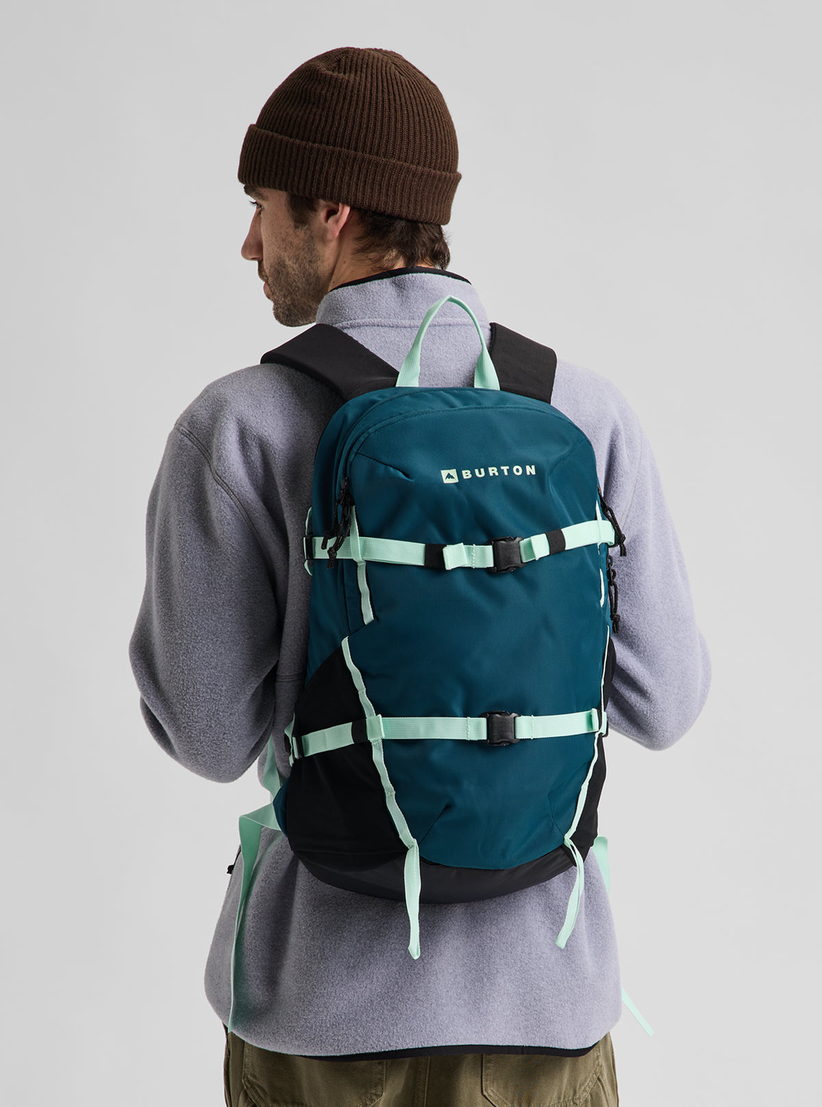 Burton Day Hiker 22L バックパック 2027