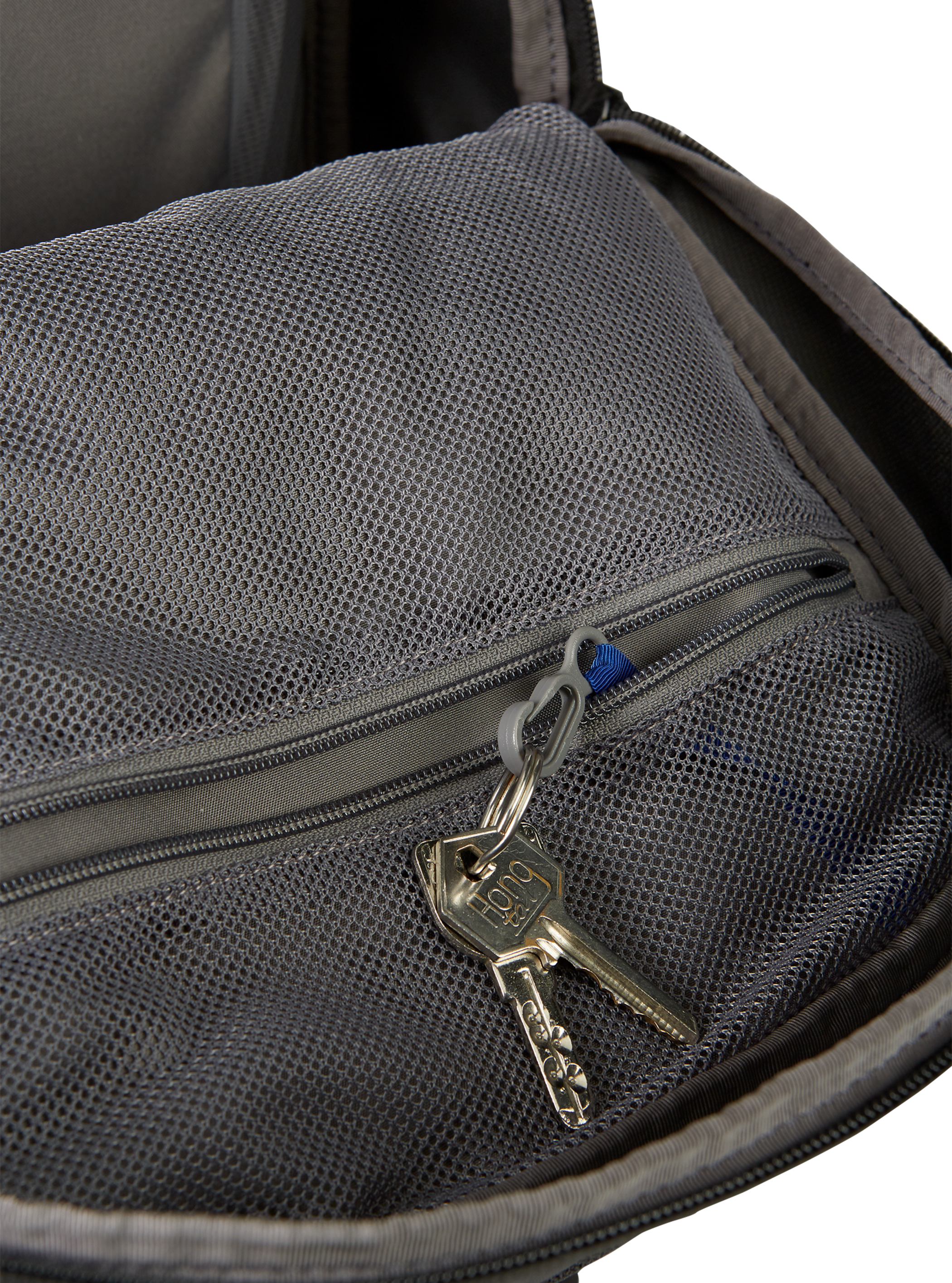 Product image of Burton Day Hiker 30L Backpack[Variant:True Black]