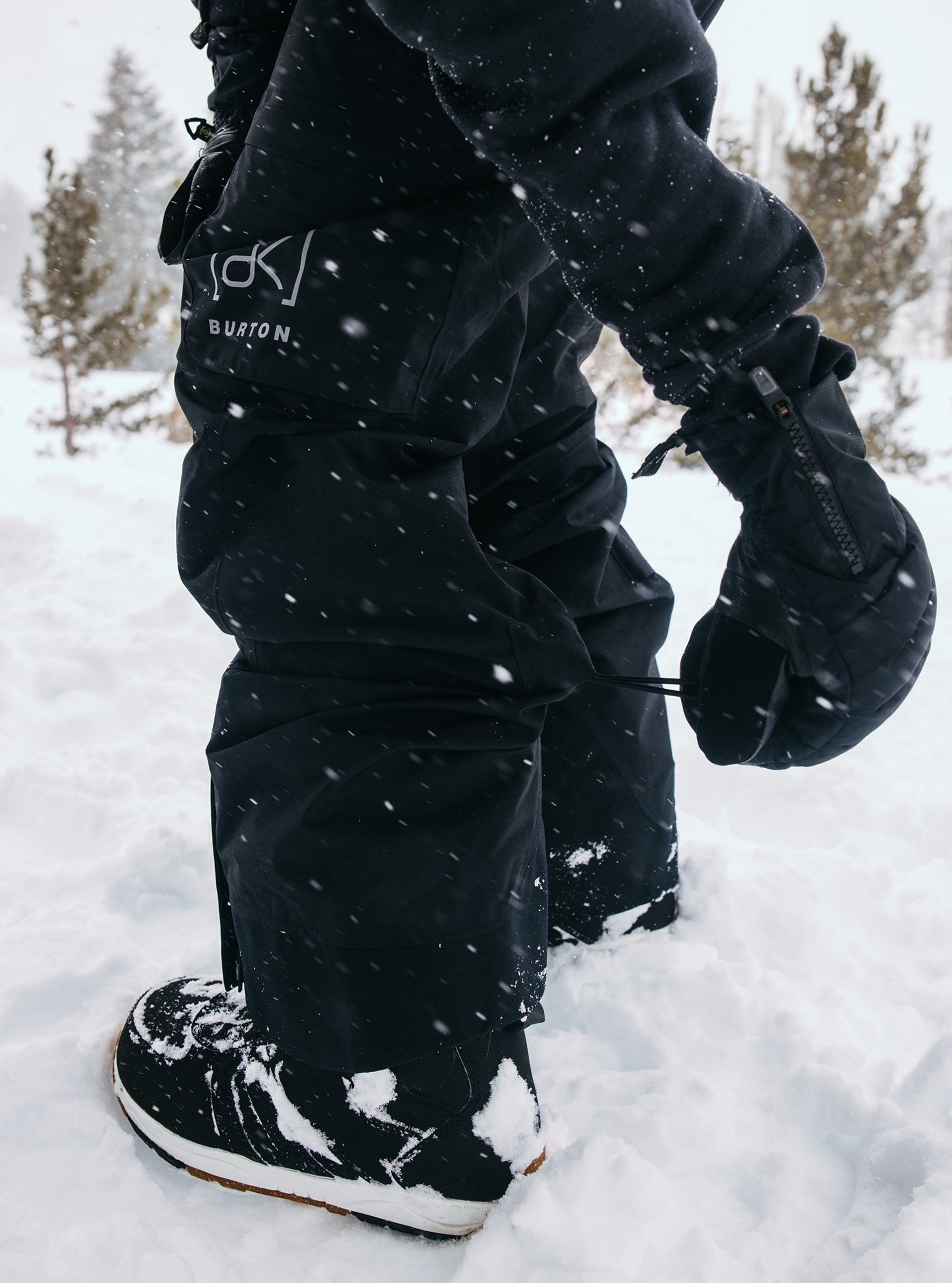 ウィメンズ Burton [ak]® キミー GORE-TEX 2L ビブパンツ