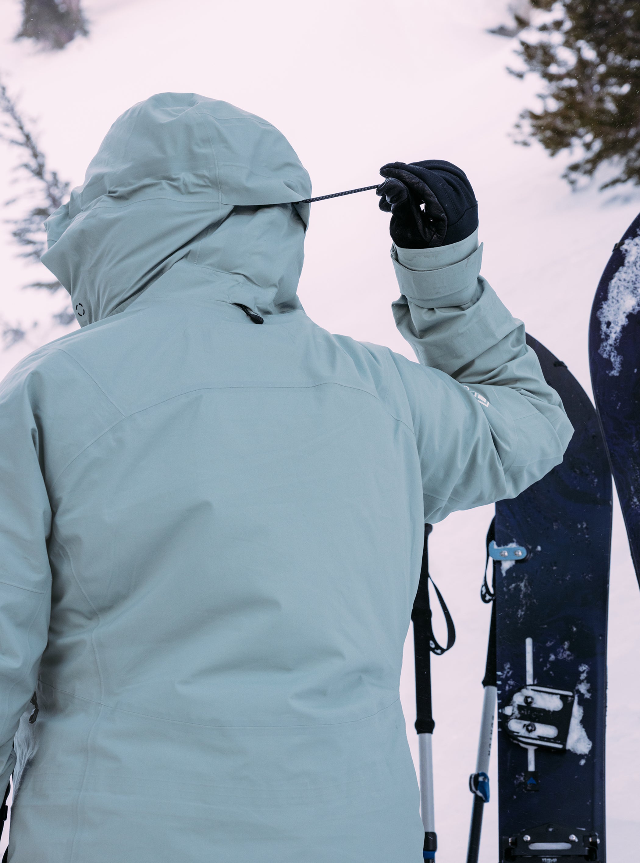 Product image of Women's Burton [ak] Kimmy GORE-TEX 3L Stretch Jacket[Variant:Petrol Green / True Black]