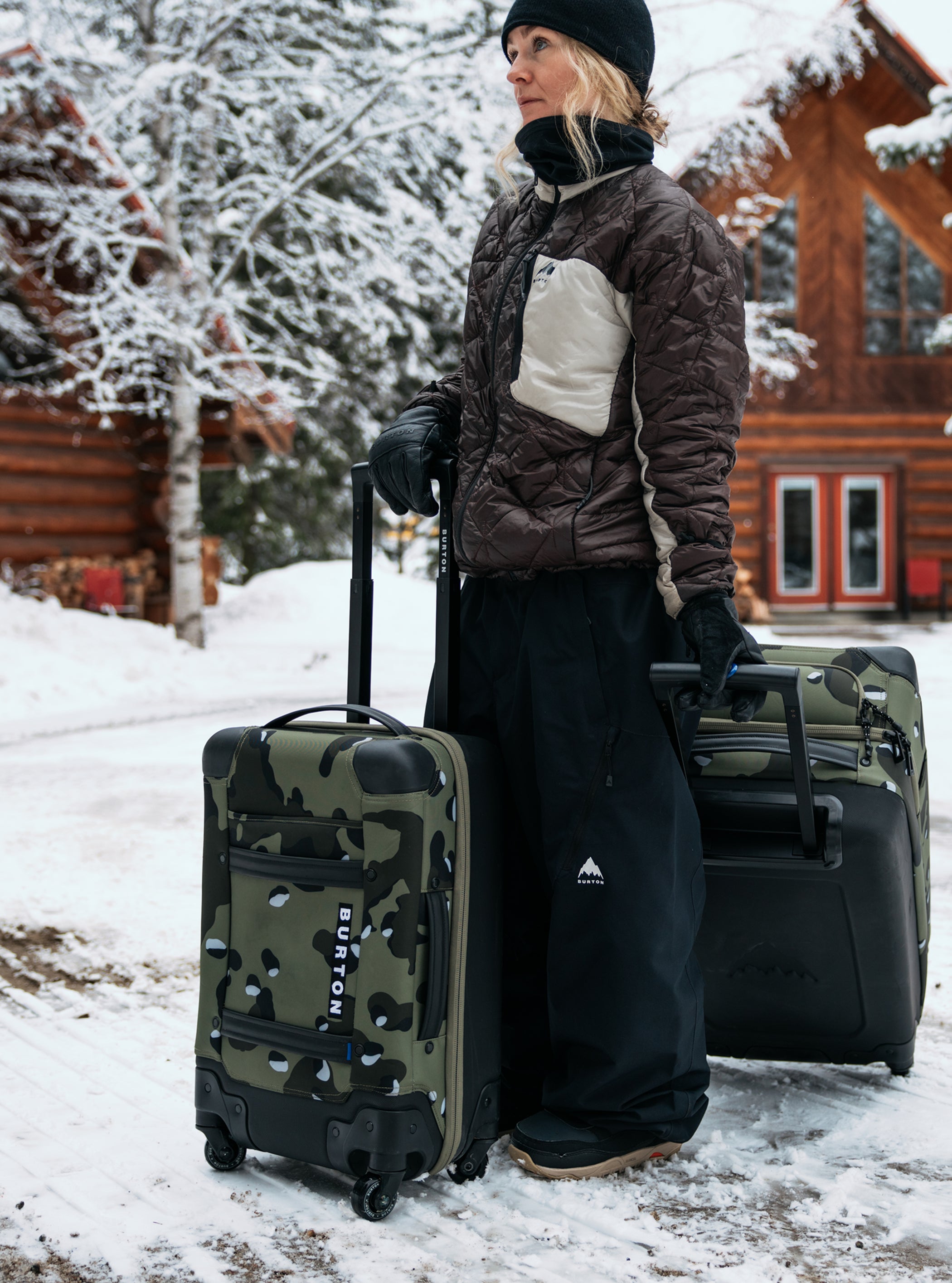 Burton 4ウィール フライト デック 38L トラベルバッグ