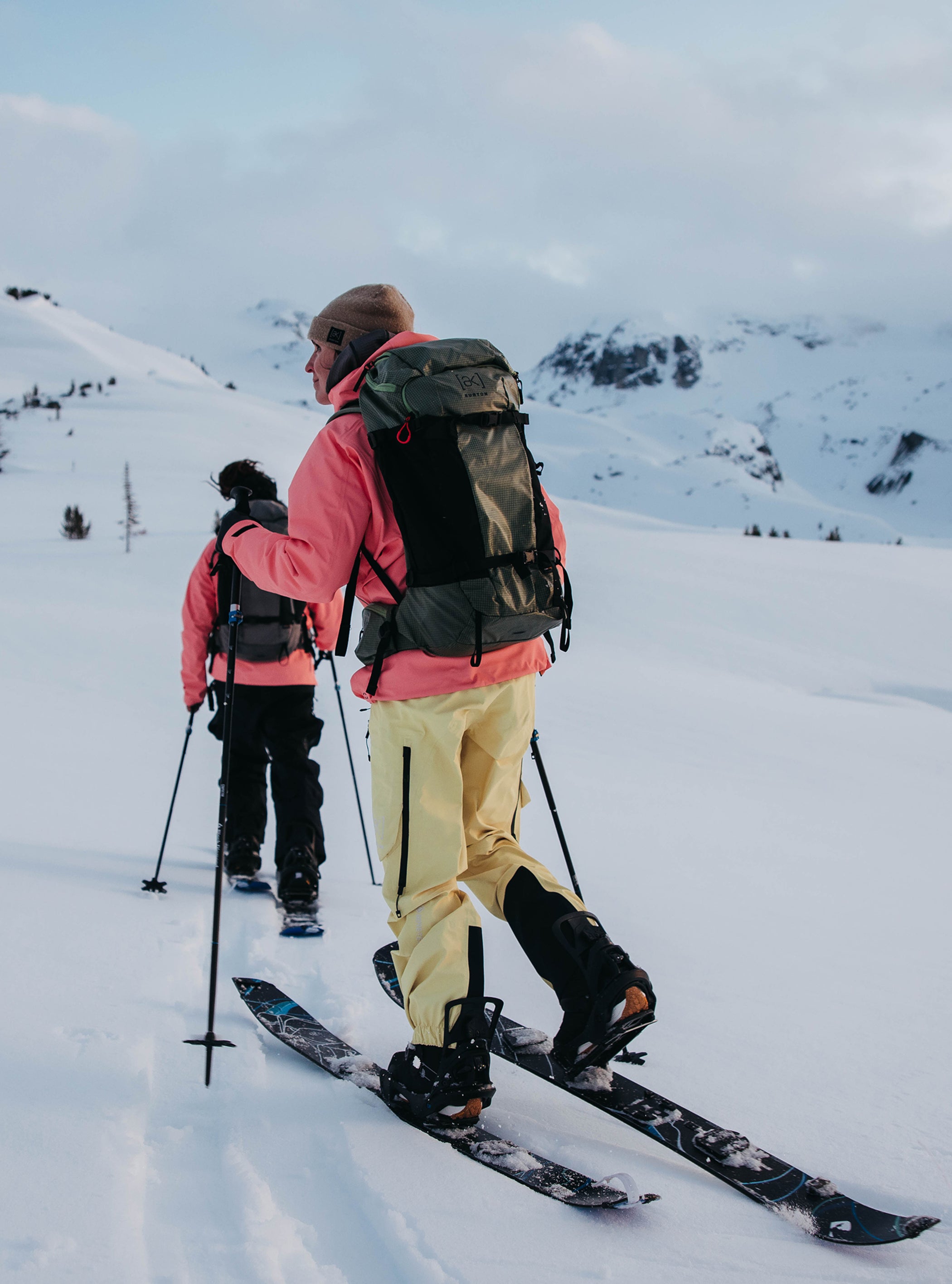 Product image of Women's Burton [ak] GORE-TEX C-KNIT 3L Kalausi Bib Pants[Variant:Buttermilk]