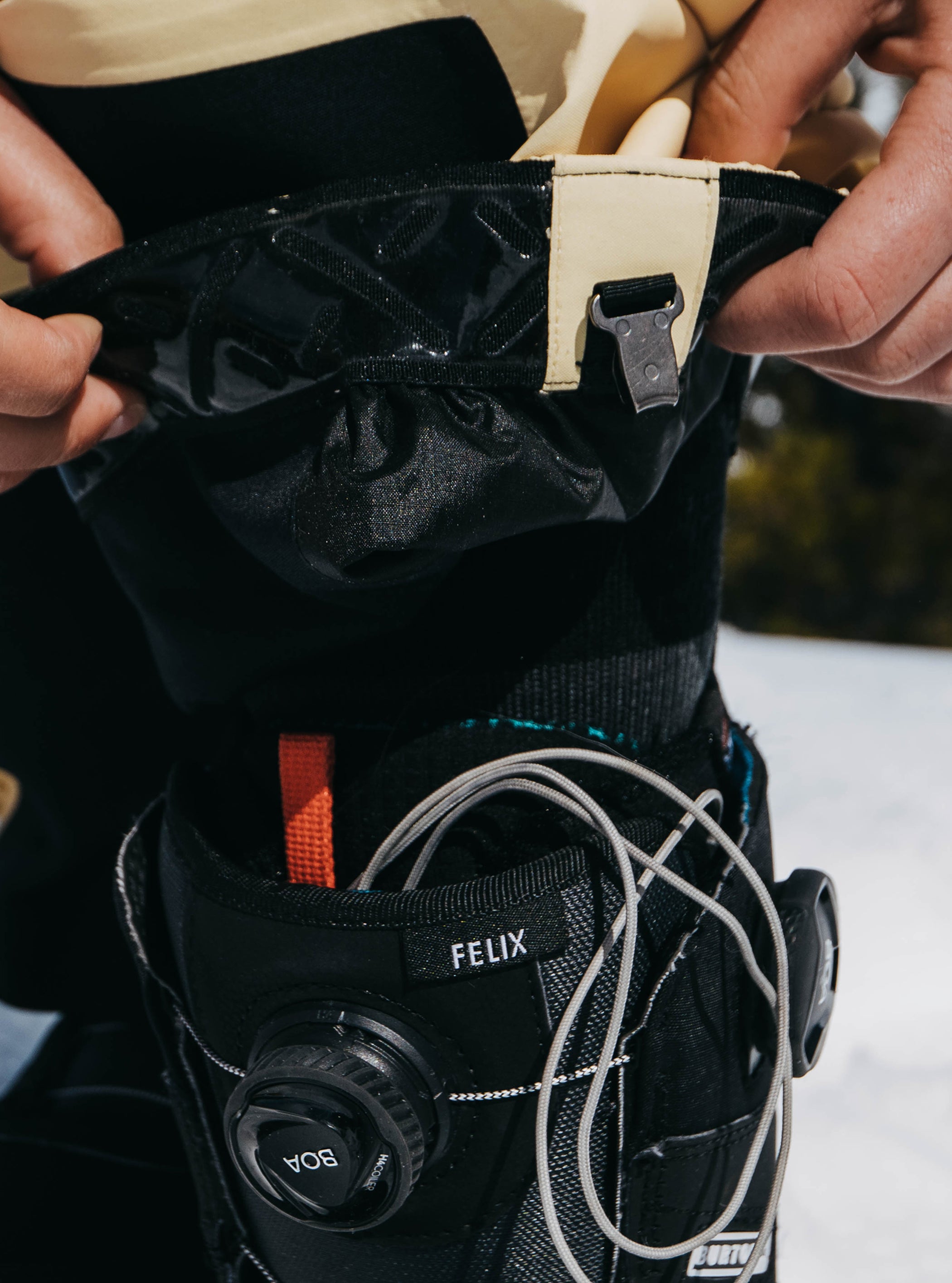 ウィメンズ Burton [ak]® GORE-TEX C-KNIT 3L カルーシー ビブパンツ