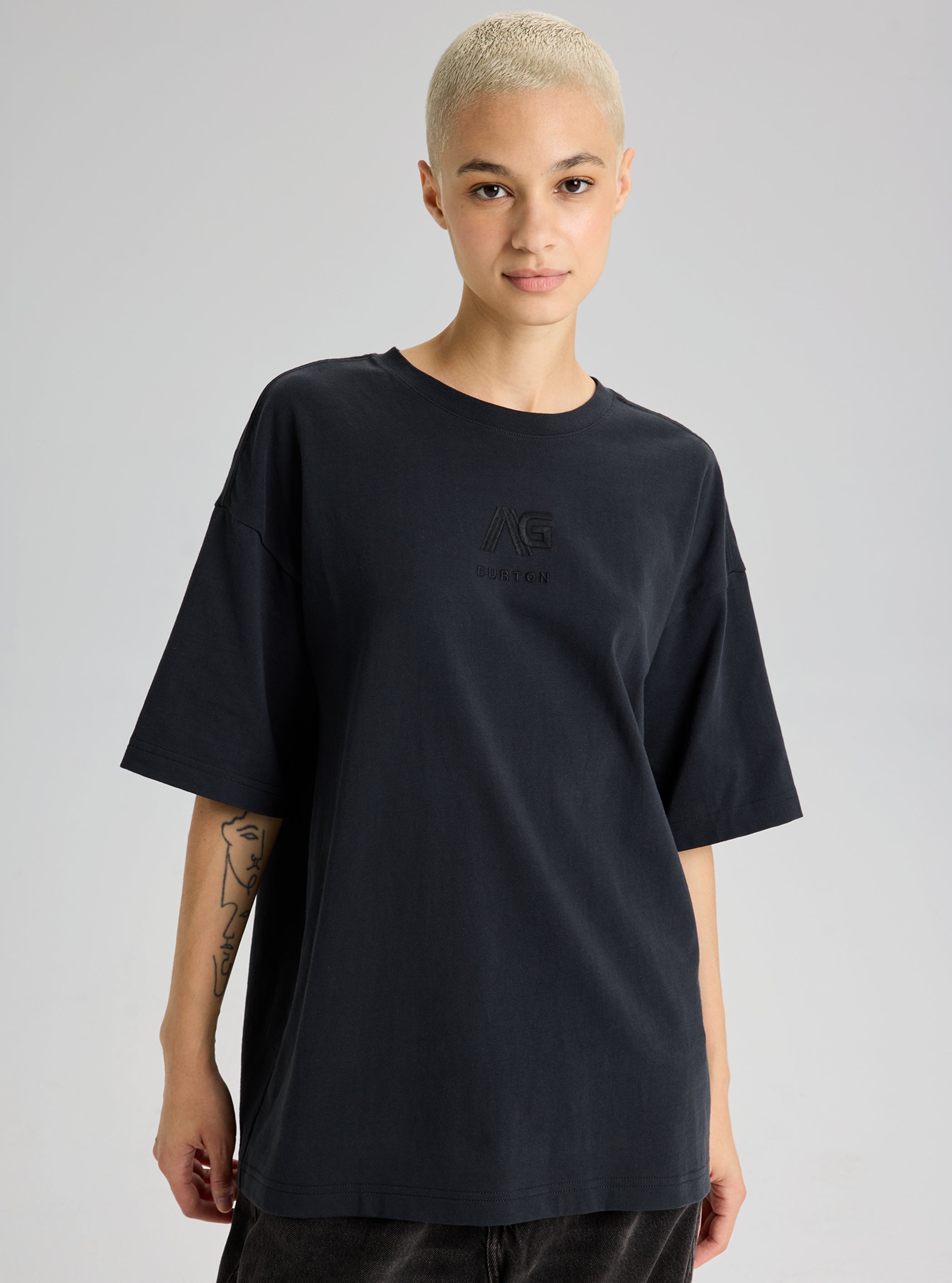 Product image of Burton AG Outfall Short Sleeve T-Shirt[Variant:True Black]