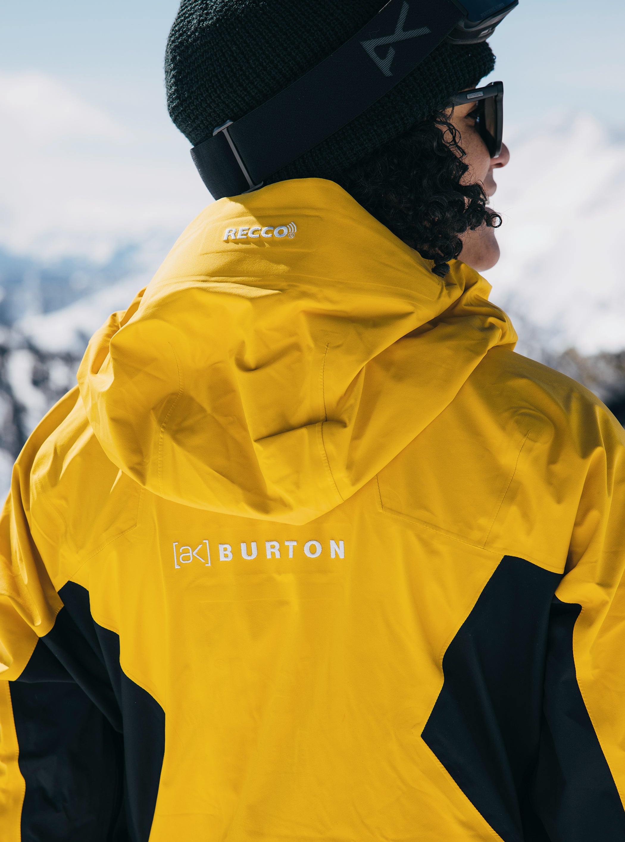 Product image of Women's Burton [ak] Tuvak GORE-TEX C-KNIT 3L Jacket[Variant:Goldenrod / True Black]