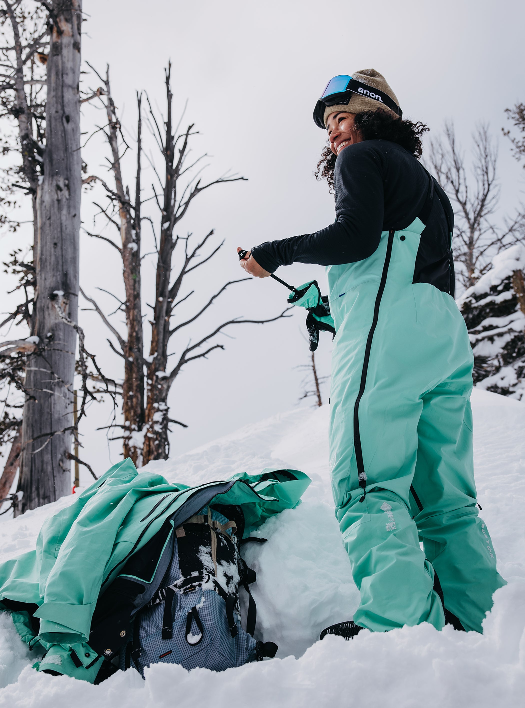 Product image of Women's Burton [ak] Acamar GORE-TEX PRO 3L Bib Pants[Variant:Powder Mint]