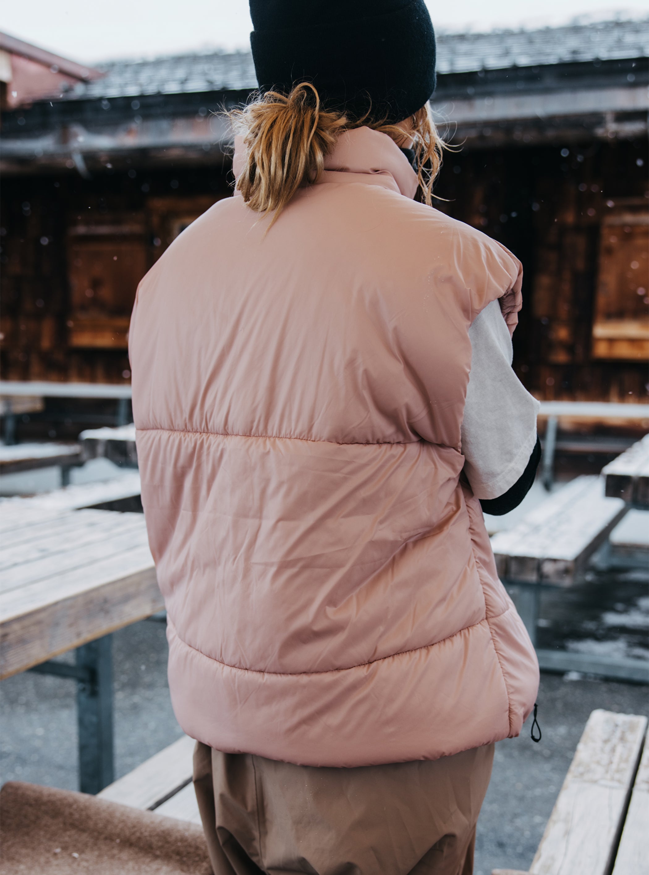 Product image of Burton Futuretrust Insulator Vest[Variant:Shadow Pink]