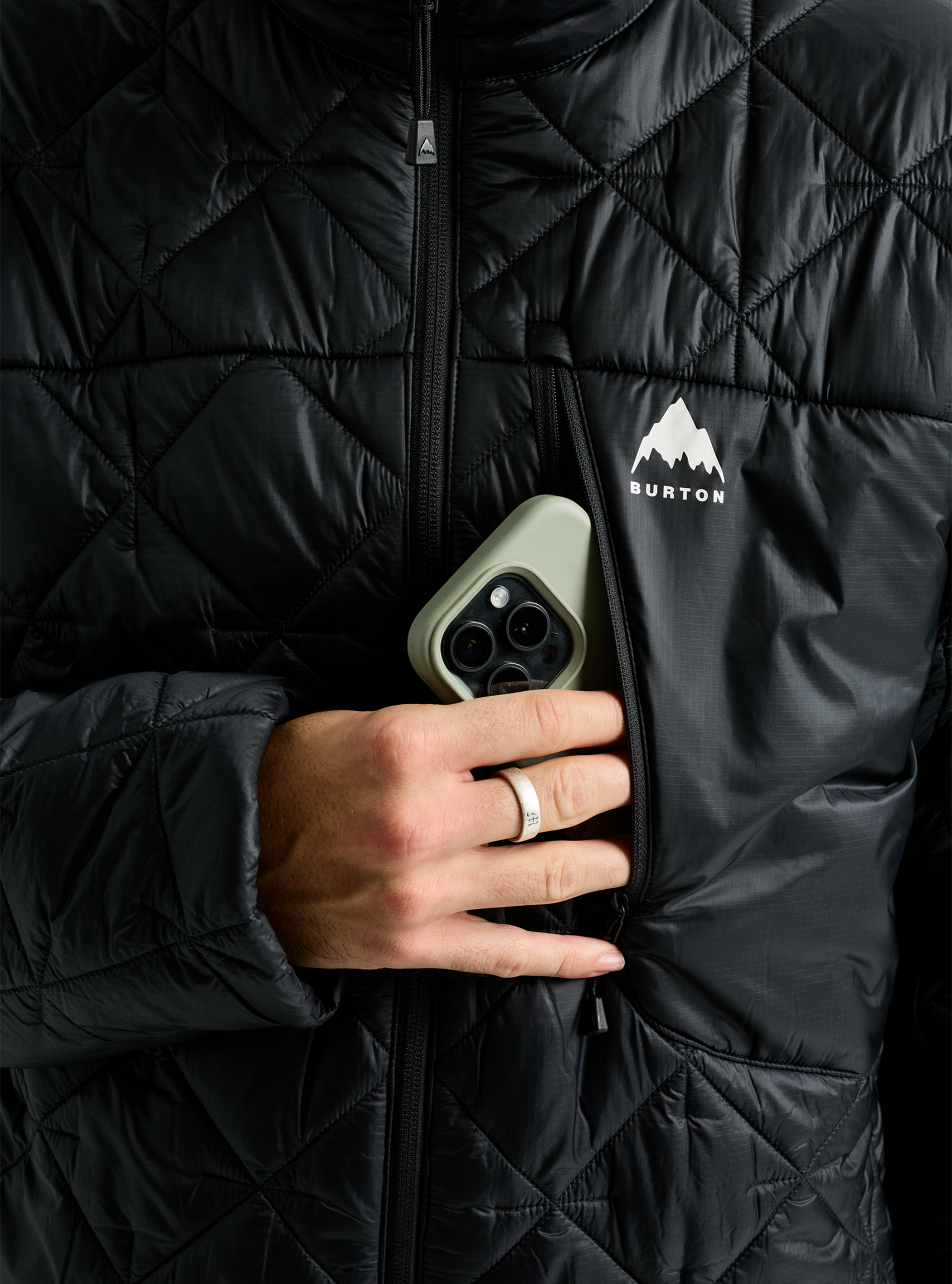 メンズ Burton リザーブ ミッドウェイト シンセティック パファージャケット