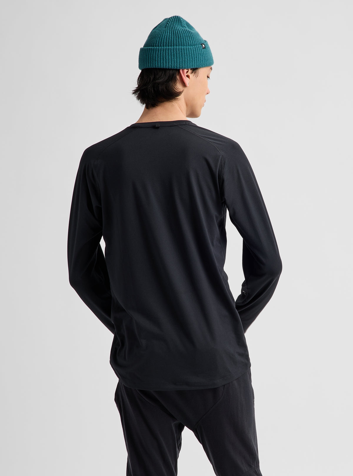 Product image of Men's Burton Synthetic Midweight Base Layer Crew[Variant:True Black]