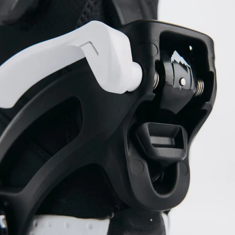 Step On Grom Heal Cleat Engagement